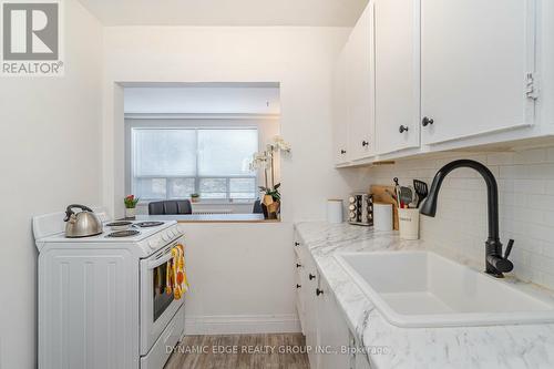 103 - 57 Mericourt Road, Hamilton (Ainslie Wood), ON - Indoor Photo Showing Kitchen