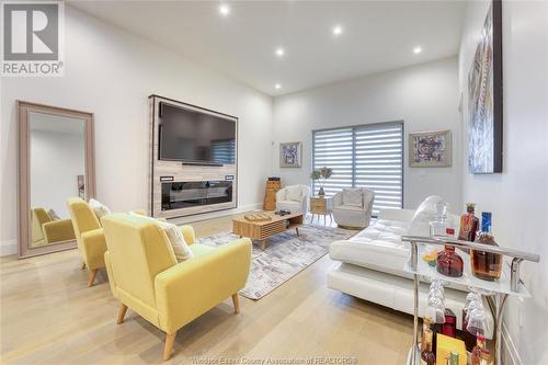 566 Lily Mac, Windsor, ON - Indoor Photo Showing Living Room With Fireplace