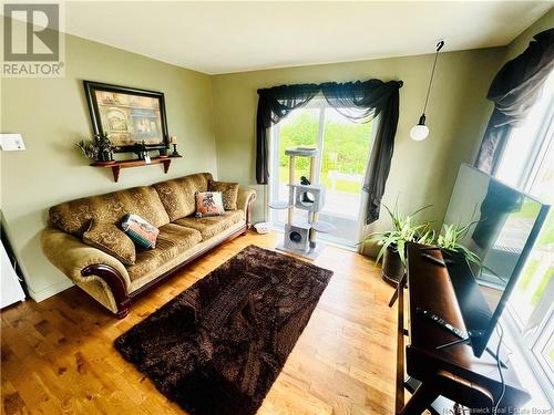 94 Rue Acadie, Grande-Anse, NB - Indoor Photo Showing Living Room