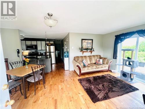 94 Rue Acadie, Grande-Anse, NB - Indoor Photo Showing Living Room