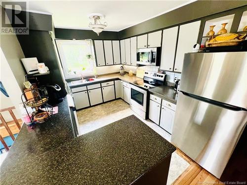 94 Rue Acadie, Grande-Anse, NB - Indoor Photo Showing Kitchen