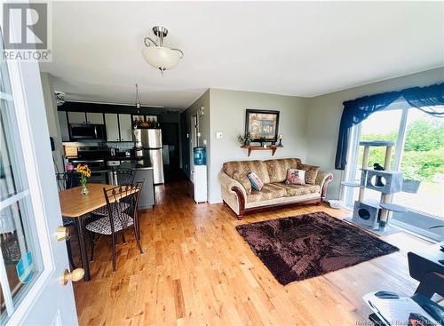 94 Rue Acadie, Grande-Anse, NB - Indoor Photo Showing Living Room