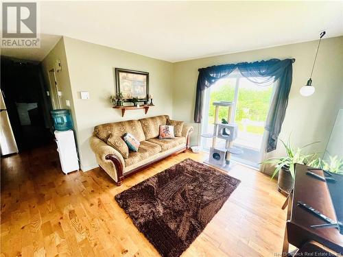 94 Rue Acadie, Grande-Anse, NB - Indoor Photo Showing Living Room