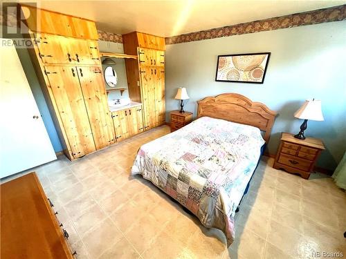 6390 Route 313, Petite-Lamèque, NB - Indoor Photo Showing Bedroom