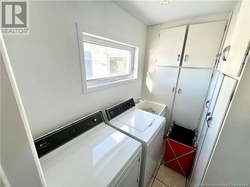 186 Boul. J.D.Gauthier, Shippagan, NB - Indoor Photo Showing Laundry Room