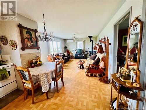 318 Rue De L'Ile, Caraquet, NB - Indoor Photo Showing Dining Room