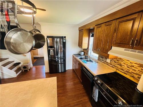 166 Boul. J.D.Gauthier, Shippagan, NB - Indoor Photo Showing Kitchen With Double Sink