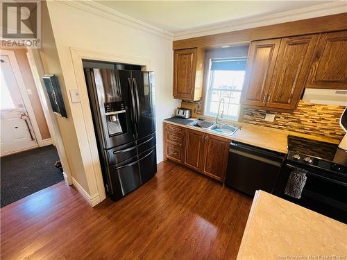 166 Boul. J.D.Gauthier, Shippagan, NB - Indoor Photo Showing Kitchen With Double Sink