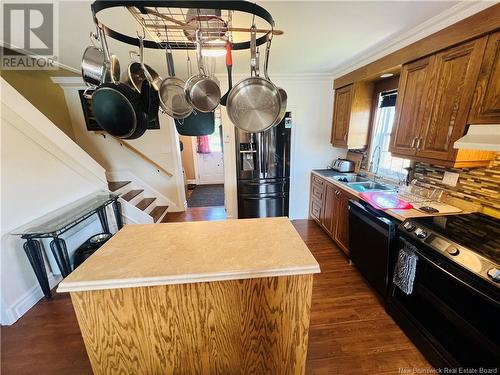 166 Boul. J.D.Gauthier, Shippagan, NB - Indoor Photo Showing Kitchen With Double Sink