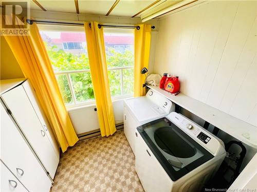 299 Boul. J.D.Gauthier, Shippagan, NB - Indoor Photo Showing Laundry Room