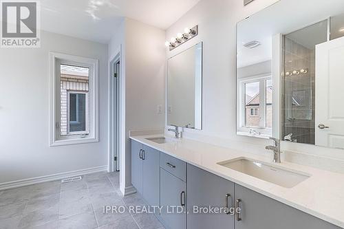 7 Dolomite Drive, Brampton, ON - Indoor Photo Showing Bathroom