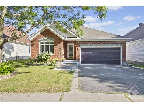 8 Spinney Way, Ottawa, ON 