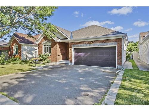 8 Spinney Way, Ottawa, ON 