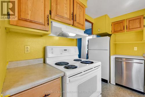 24 Hillview Drive, Hamilton Township, ON - Indoor Photo Showing Kitchen