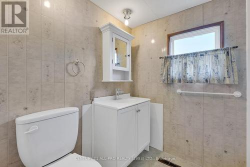 24 Hillview Drive, Hamilton Township, ON - Indoor Photo Showing Bathroom