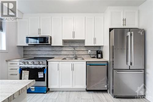 4050 Eady Court, Ottawa, ON - Indoor Photo Showing Kitchen With Double Sink