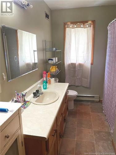 24 Notingham Drive, Moncton, NB - Indoor Photo Showing Bathroom