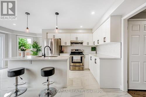 4563 Guildwood Way, Mississauga (East Credit), ON - Indoor Photo Showing Kitchen With Upgraded Kitchen