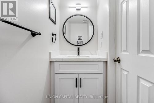 4563 Guildwood Way, Mississauga (East Credit), ON - Indoor Photo Showing Bathroom