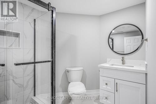 4563 Guildwood Way, Mississauga (East Credit), ON - Indoor Photo Showing Bathroom