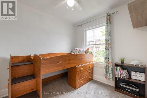 789 Walker Street, London, ON - Indoor Photo Showing Bedroom