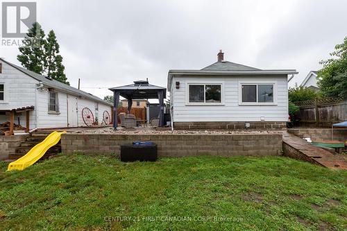 789 Walker Street, London, ON - Outdoor With Deck Patio Veranda