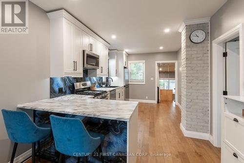 789 Walker Street, London, ON - Indoor Photo Showing Kitchen