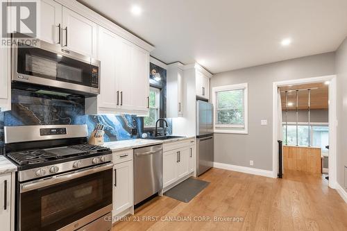 789 Walker Street, London, ON - Indoor Photo Showing Kitchen