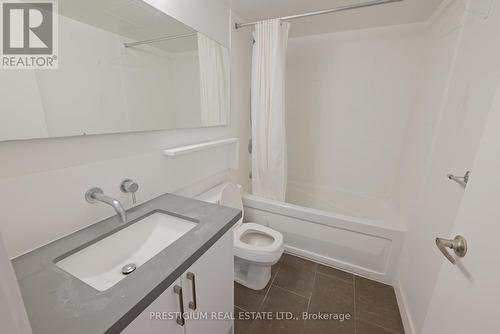 1911 - 15 Fort York Boulevard, Toronto (Waterfront Communities), ON - Indoor Photo Showing Bathroom