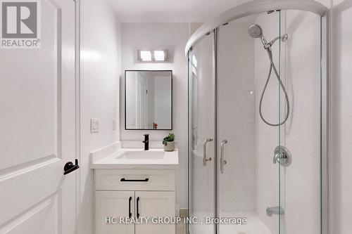 16 Simsbury Court, Markham (Milliken Mills West), ON - Indoor Photo Showing Bathroom