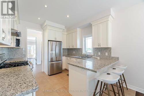 1 Sonoma Valley Crescent, Hamilton (Sheldon), ON - Indoor Photo Showing Kitchen With Double Sink With Upgraded Kitchen