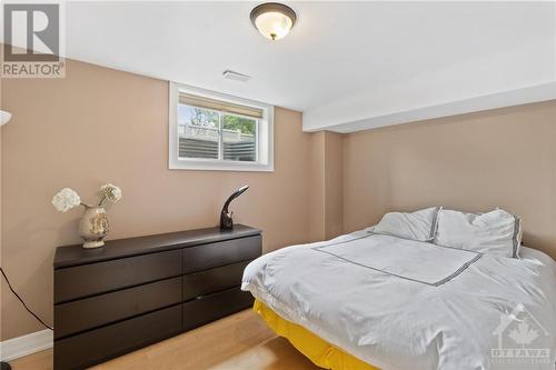 120 Rossland Avenue, Ottawa, ON - Indoor Photo Showing Bedroom