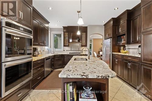 120 Rossland Avenue, Ottawa, ON - Indoor Photo Showing Kitchen With Upgraded Kitchen