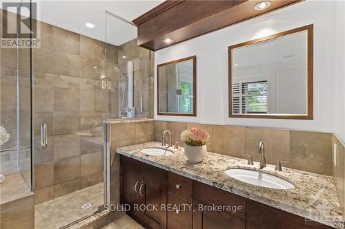 120 Rossland Avenue, Ottawa, ON - Indoor Photo Showing Bathroom