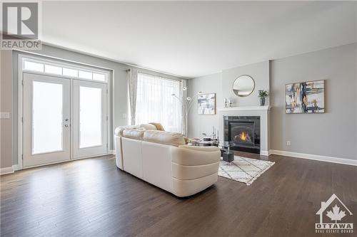 262 Kilspindie Ridge, Ottawa, ON - Indoor Photo Showing Living Room With Fireplace