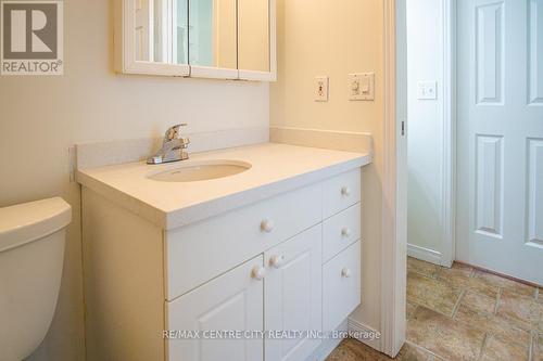 25 - 1555 Highbury Avenue N, London, ON - Indoor Photo Showing Bathroom