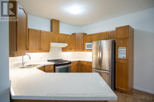 25 - 1555 Highbury Avenue N, London, ON - Indoor Photo Showing Kitchen With Double Sink