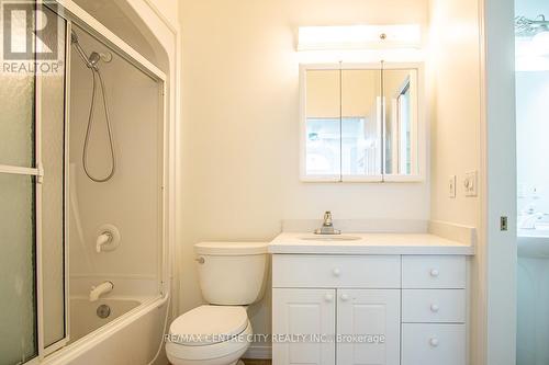 25 - 1555 Highbury Avenue N, London, ON - Indoor Photo Showing Bathroom