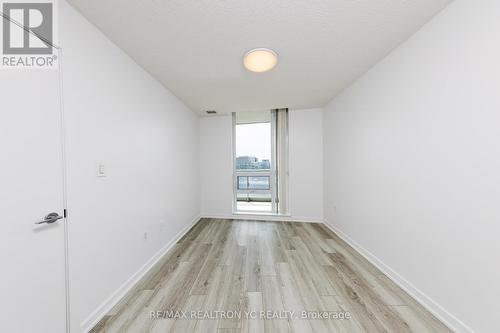 3205 - 70 Forest Manor Road, Toronto (Henry Farm), ON - Indoor Photo Showing Other Room