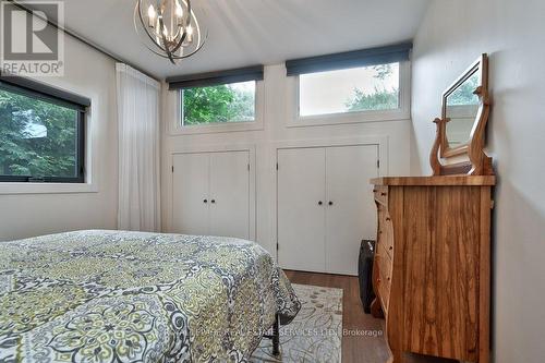 124 Lynn Court, Burlington (Lasalle), ON - Indoor Photo Showing Bedroom