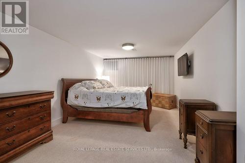 124 Lynn Court, Burlington (Lasalle), ON - Indoor Photo Showing Bedroom