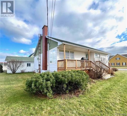 81 Rue De L'École, Lamèque, NB - Outdoor With Deck Patio Veranda