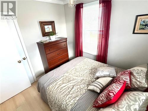 81 Rue De L'École, Lamèque, NB - Indoor Photo Showing Bedroom