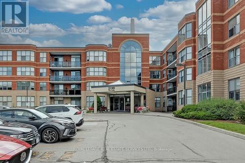 411 - 2199 Sixth Line, Oakville (River Oaks), ON - Outdoor With Facade