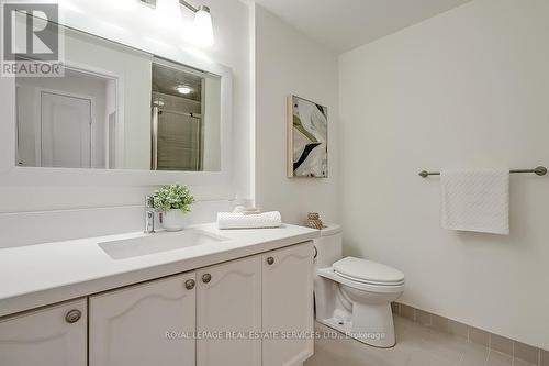 411 - 2199 Sixth Line, Oakville (River Oaks), ON - Indoor Photo Showing Bathroom