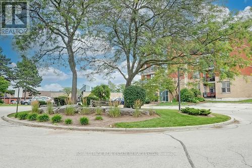 411 - 2199 Sixth Line, Oakville (River Oaks), ON - Outdoor With View