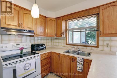 42A Linden Avenue, Toronto (Kennedy Park), ON - Indoor Photo Showing Kitchen With Double Sink