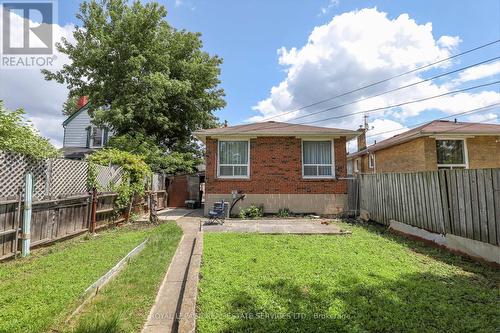 42A Linden Avenue, Toronto (Kennedy Park), ON - Outdoor