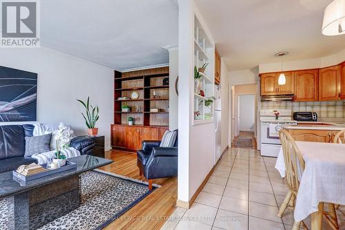 42A Linden Avenue, Toronto (Kennedy Park), ON - Indoor Photo Showing Kitchen