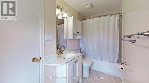 33 Irish Rose Drive, Markham (Berczy), ON - Indoor Photo Showing Bathroom